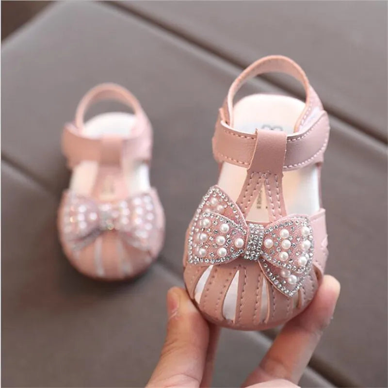 Newest Summer Baby Sandals Fashion Leathers Sweet Children Sandals for Girls Toddler Baby Breathable Soft Bottom Hollow Sandals