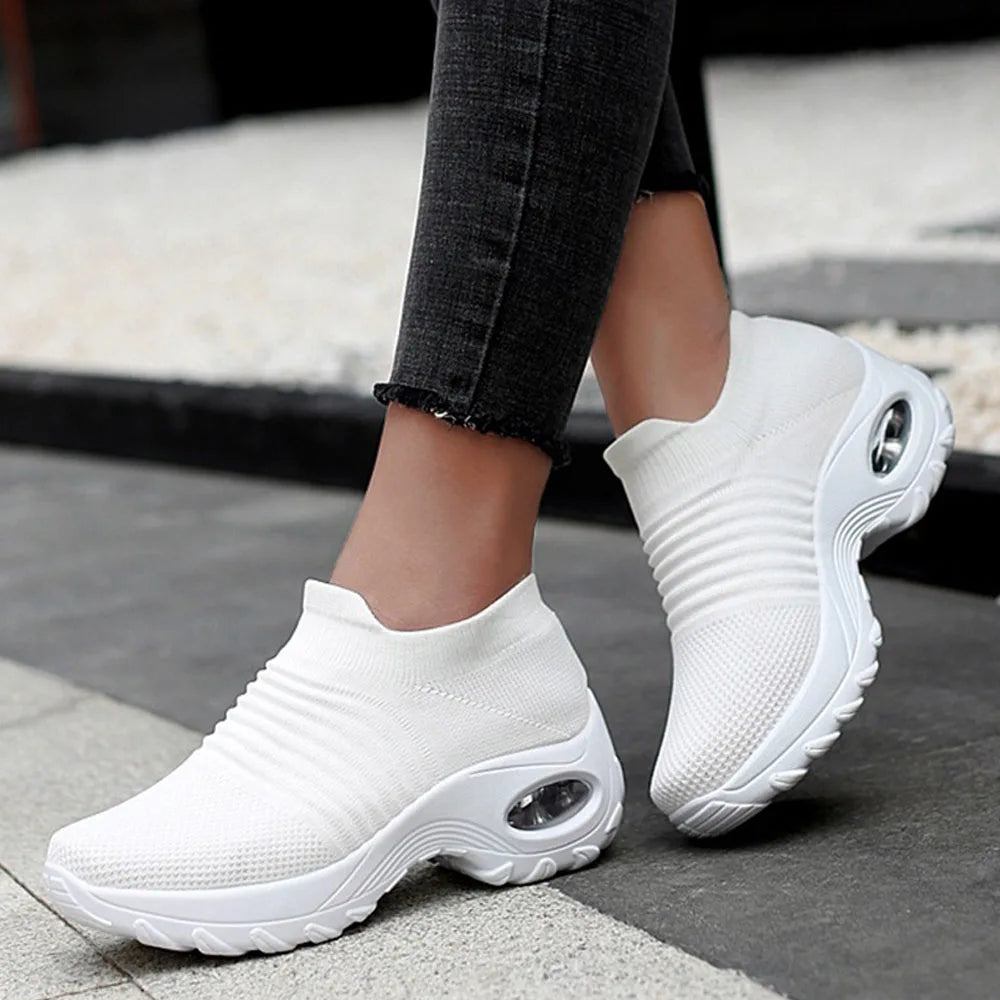 Women's Sneakers 2023 New Fashion Mesh Ladies Slip On Breathabe Sport Shoes 35-43 Large-Sized Female Outdoor Running Loafers