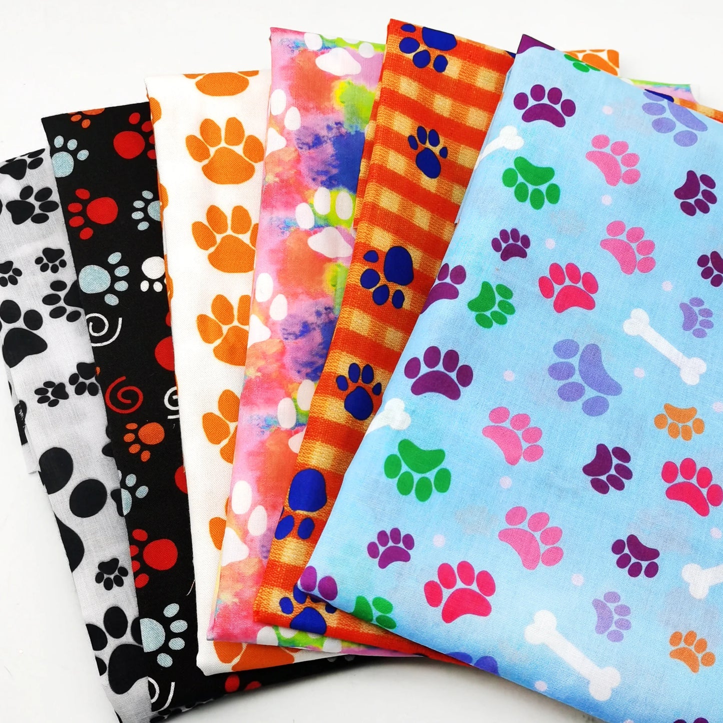 50*145cm Footprint Dog Paw Polyester 100% Cotton Fabric for Tissue Sewing Quilting Fabric Needlework Material DIY Handmade Craft