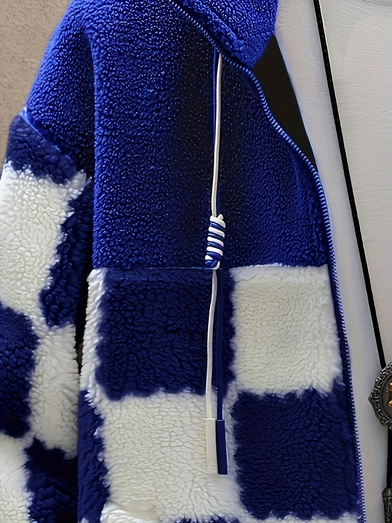 [Plush Winter Coat] Blue & White Plush Checkered Winter Coat | Men's Loose Fit, Stand Collar, Zip-Up Jacket with Drawstring Hood, Casual Style for Fall/Winter
